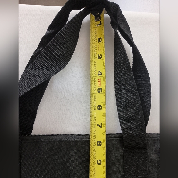 NWT Disney's The Lion King Zip Tote - Picture 6 of 10